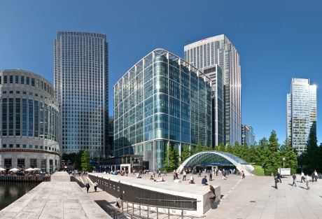Clifford Chance retains 96% of its autumn trainees