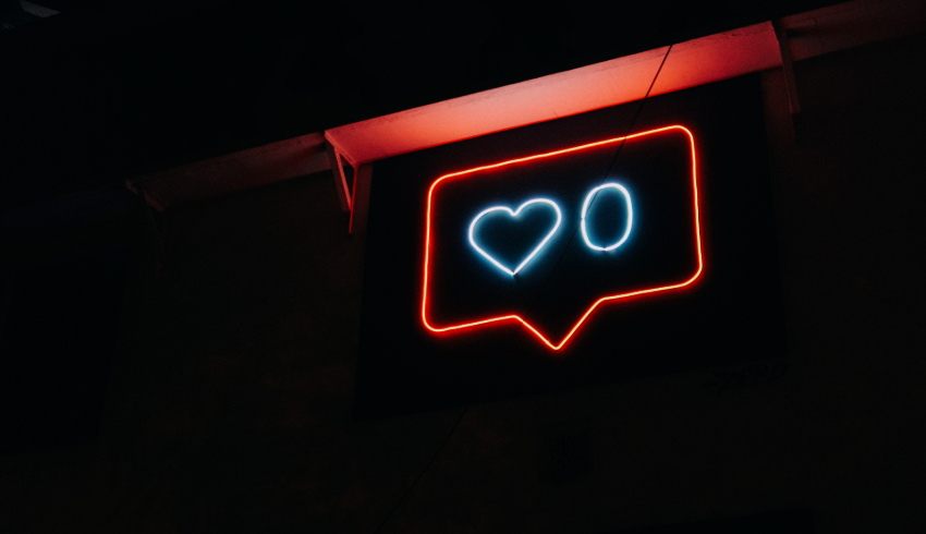 Laura, the AllAboutLaw Chatbot: your most common Facebook chat questions answered