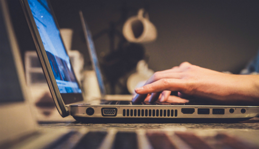 Using LinkedIn as a qualified lawyer